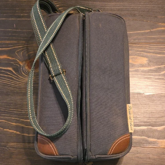 Stainless Steel Travel Thermos Set - Picture 4 of 5